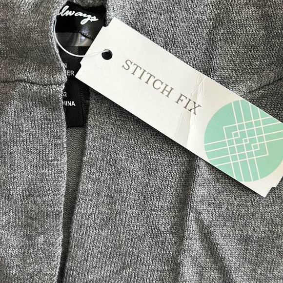 NWT Stitch Fix Hooded Cardigan. - Picture 2 of 5